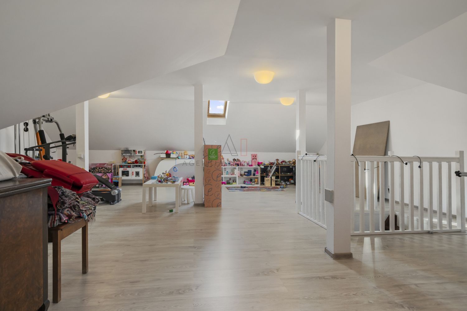 Casă P+1+M I curte 500 mp — Comision 0 - Poză 21