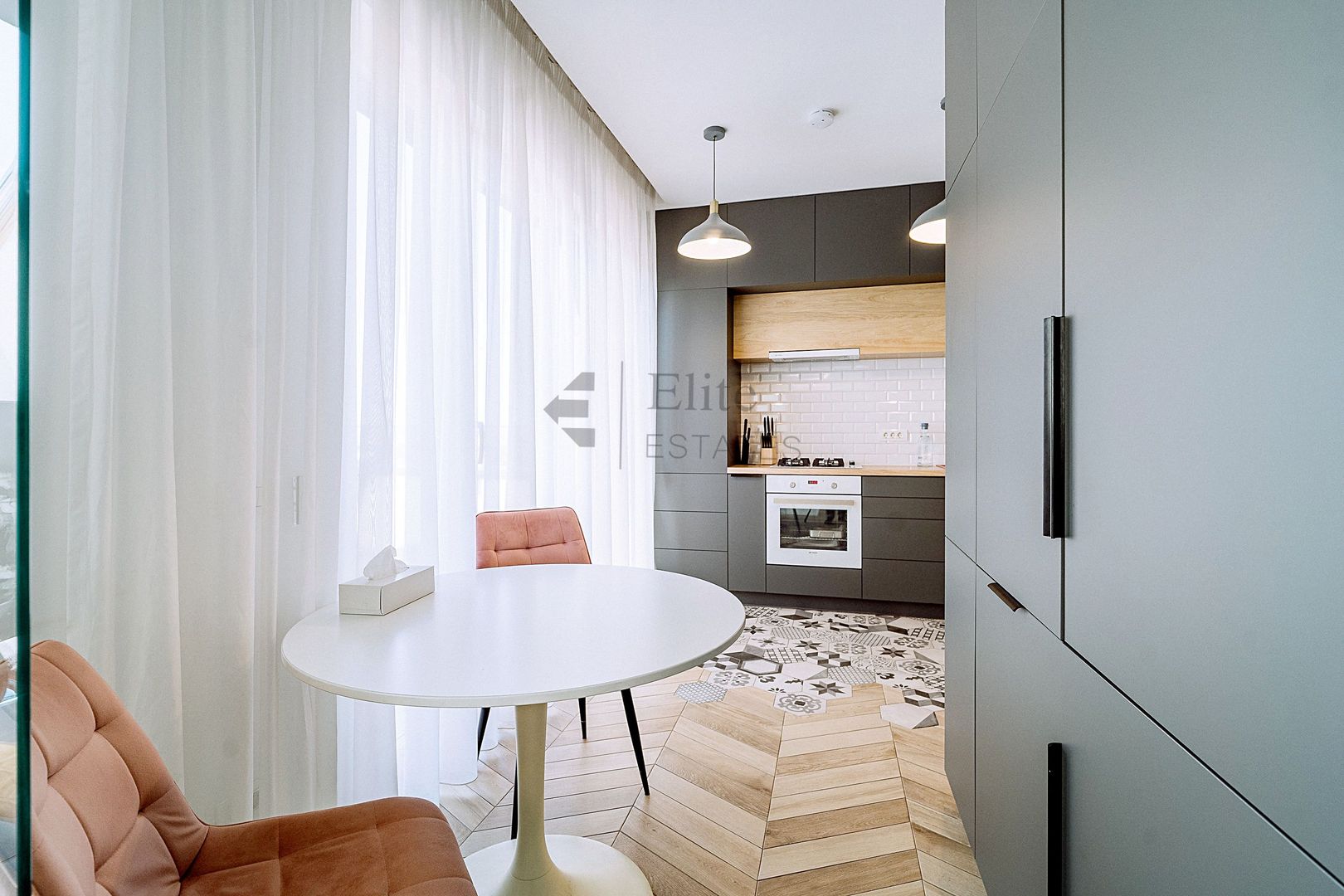 Penthouse de lux 530 mp ultracentral in Oradea - Poză 31