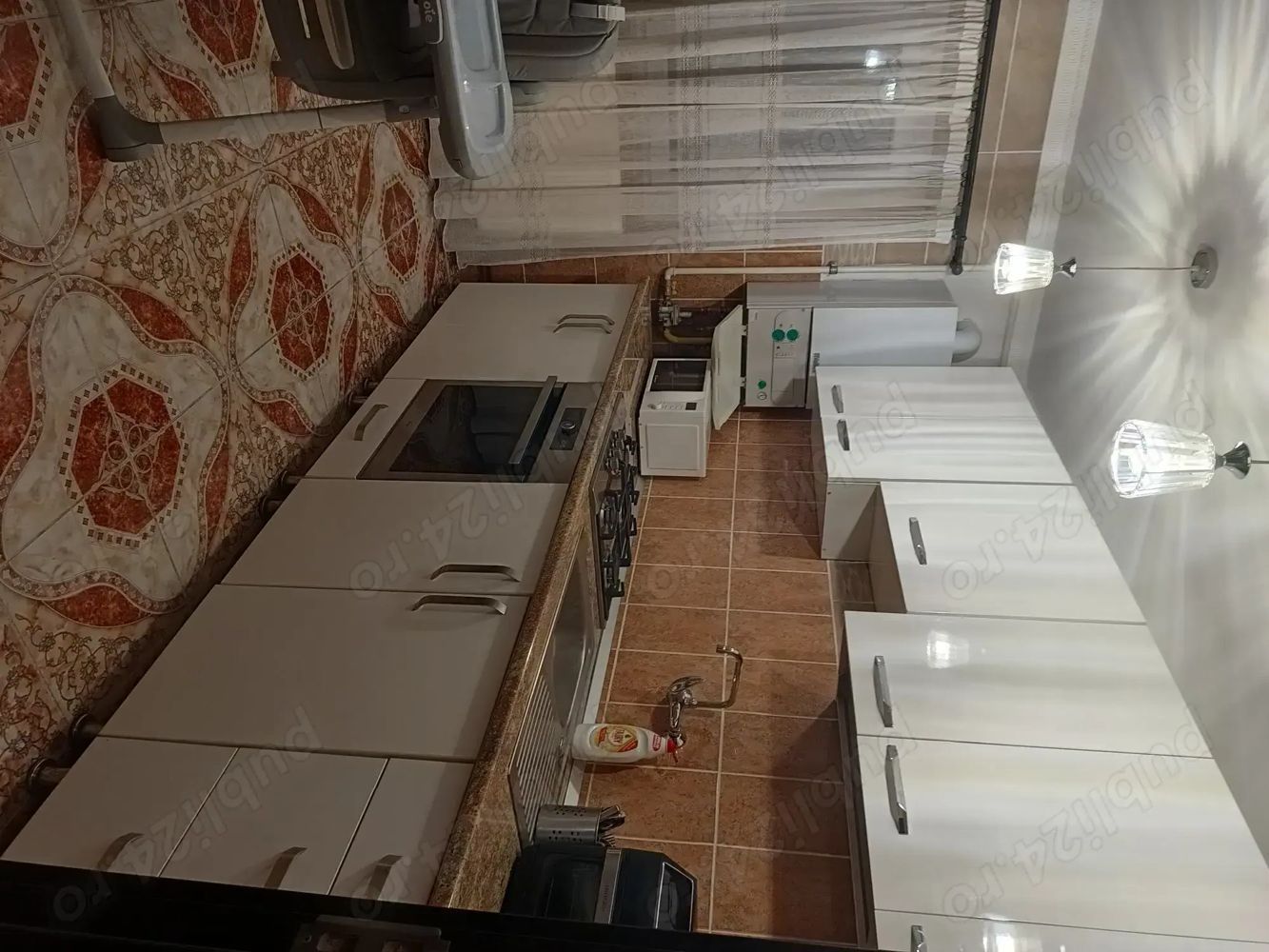 Vând apartament decomandat cu 3 camere, micro 16. - Poză 3