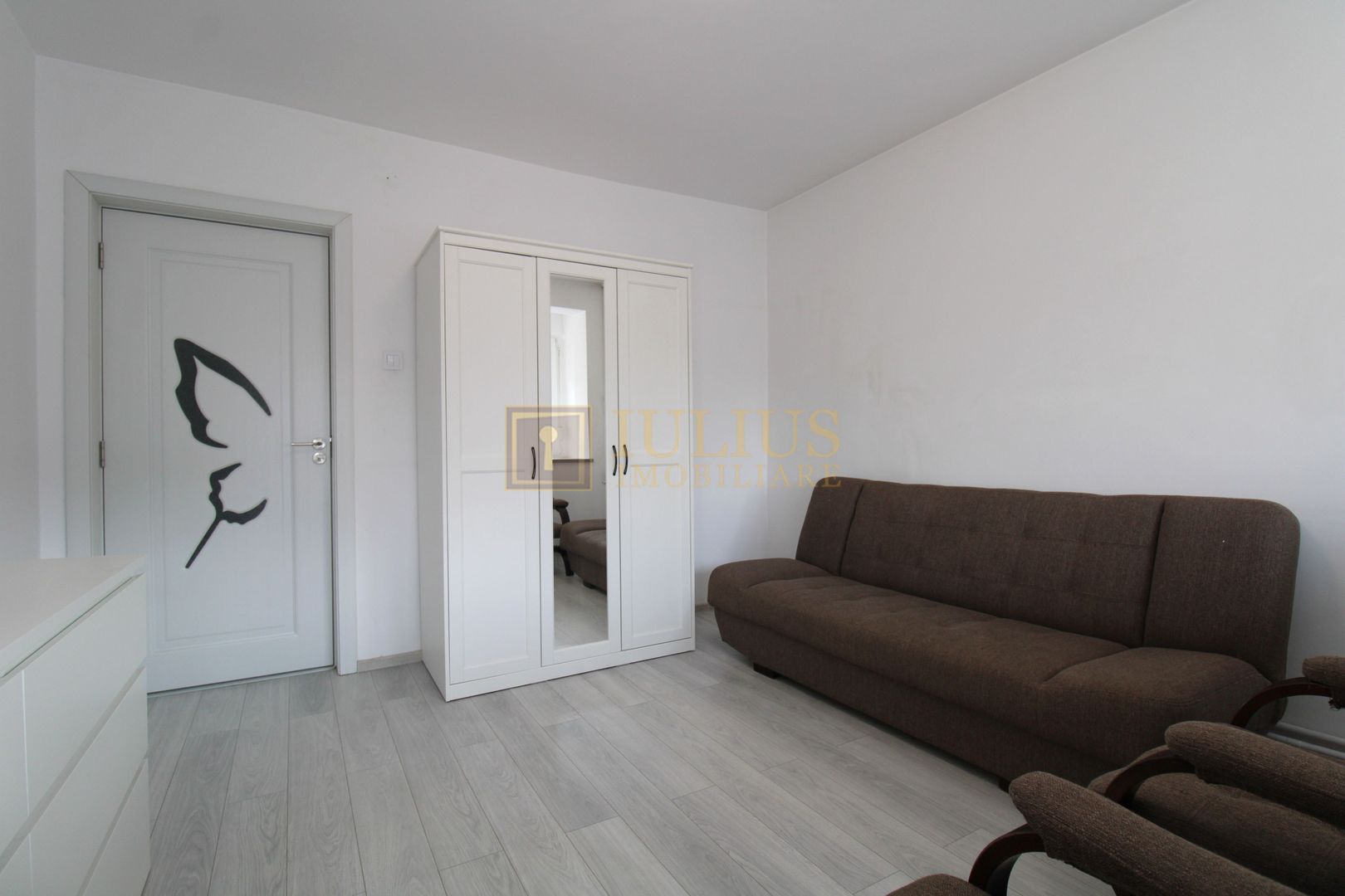 50 de metri de UMFT,  2 camere, centrala proprie. - Poză 11