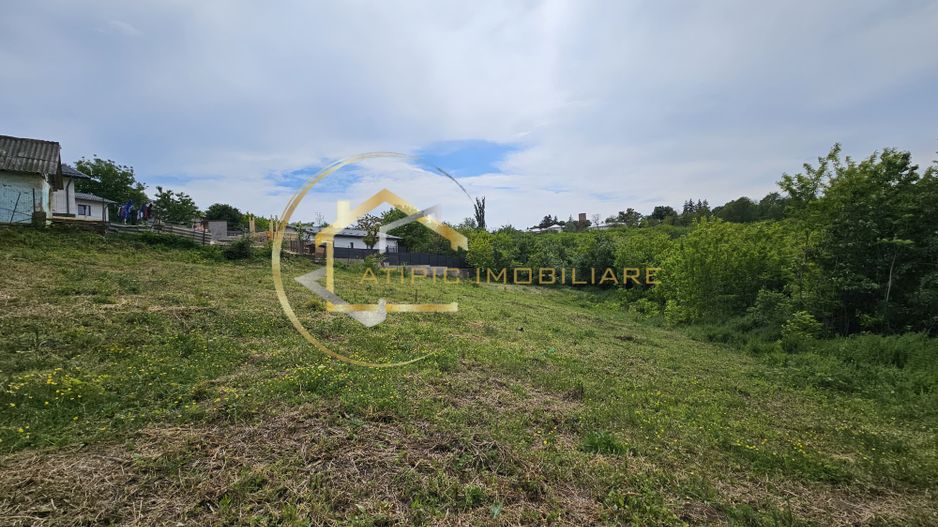 Teren intravilan 985 mp de vânzare in Miroslava - Poză 1