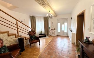 Casa de vanzare - 5 Camere, 2 Bai,  Garaj, 1000mp Teren - Poză 3