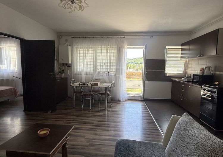 Apartament decomandat cu 2 camere, garaj subteran inclus. - Poză 2