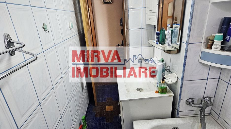 Vanzare apartament 2 camere, mobilat si utilat, zona Vest - Poză 12