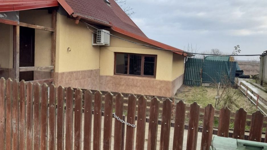 Vand casa cu grajd si teren in Satu Mare Com Craidorolot Jud Satu Mare 2 - Poză 5