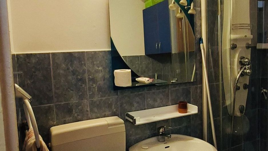 Garsoniera mobilata, bloc 1981, Bld. Chisinau- Basarabia - Poză 7