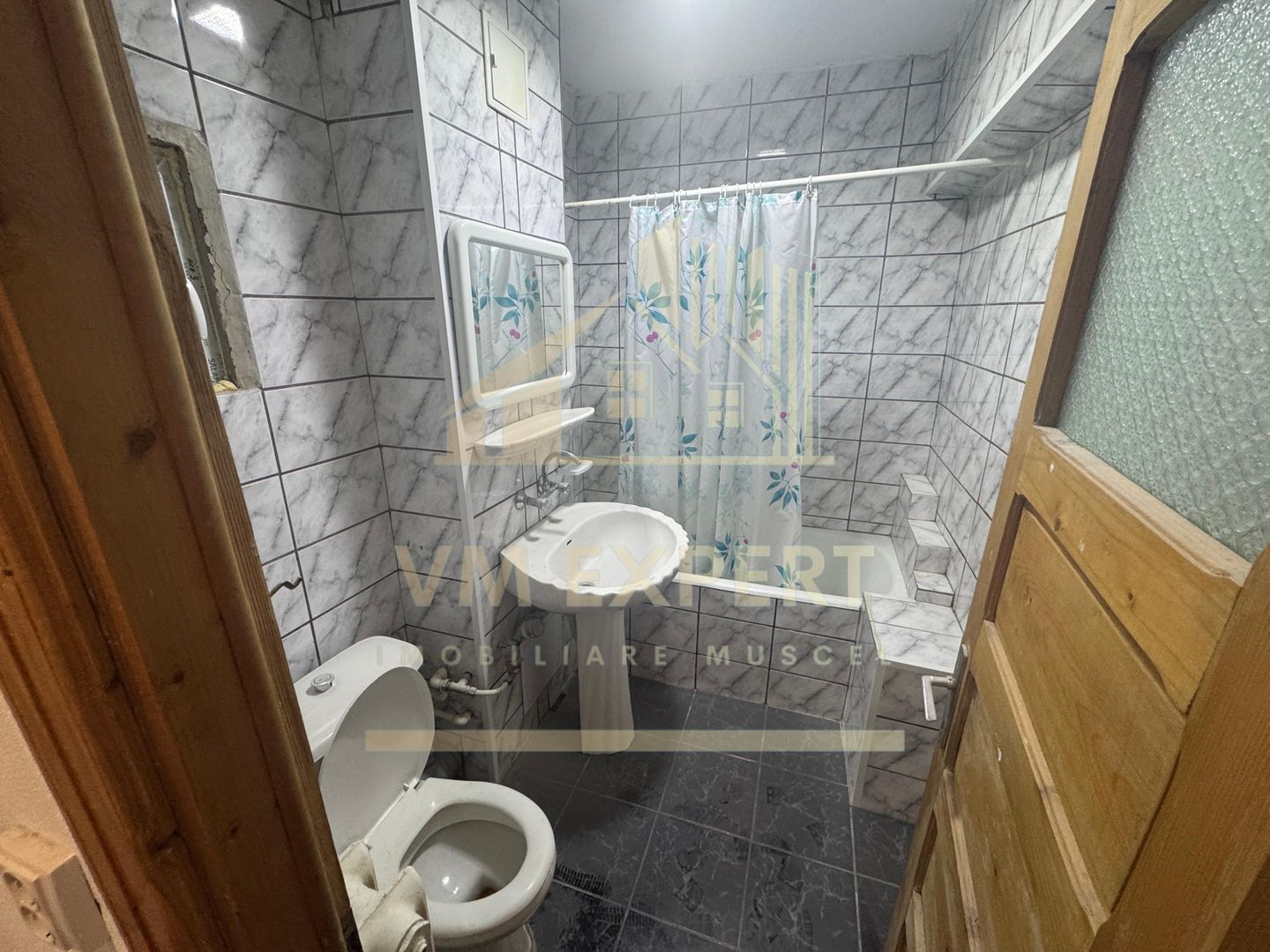 APARTAMENT 3 CAMERE ETAJ 7/8 BLOC UNICAT CAMPULUNG OFERTARE MULTIPLĂ OPEN HOUSE 01.09.25-02.09.25 - Poză 6
