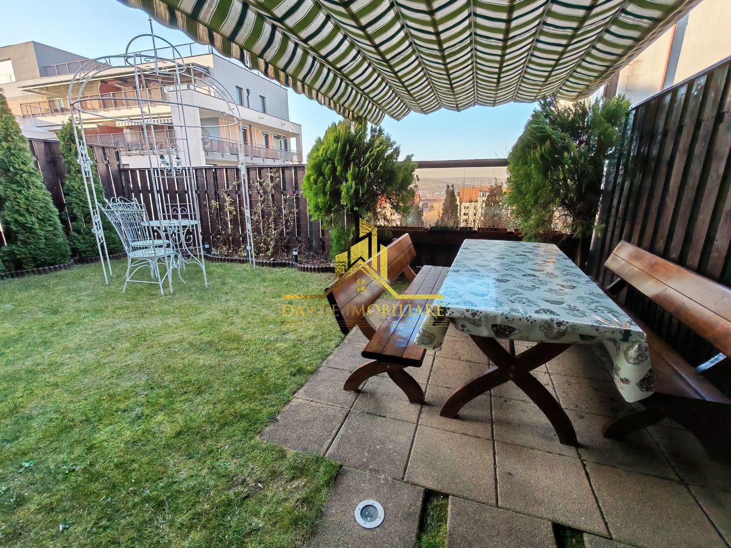 2 camere, decomandat, modern, curte, parcare, Zorilor, Calea Turzii - Poză 1