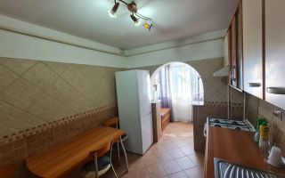 Apartament cu 1 cameră de închiriat în Podul de Fier, lângă stația de tramvai Pandurii - Poză 1