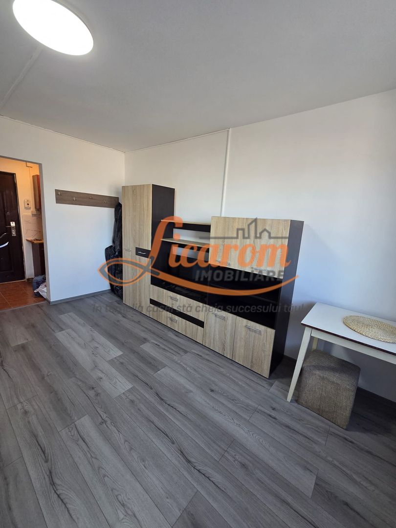 Garsoniera 22 mp,transformata din camera de camin,recent renovata. - Poză 2