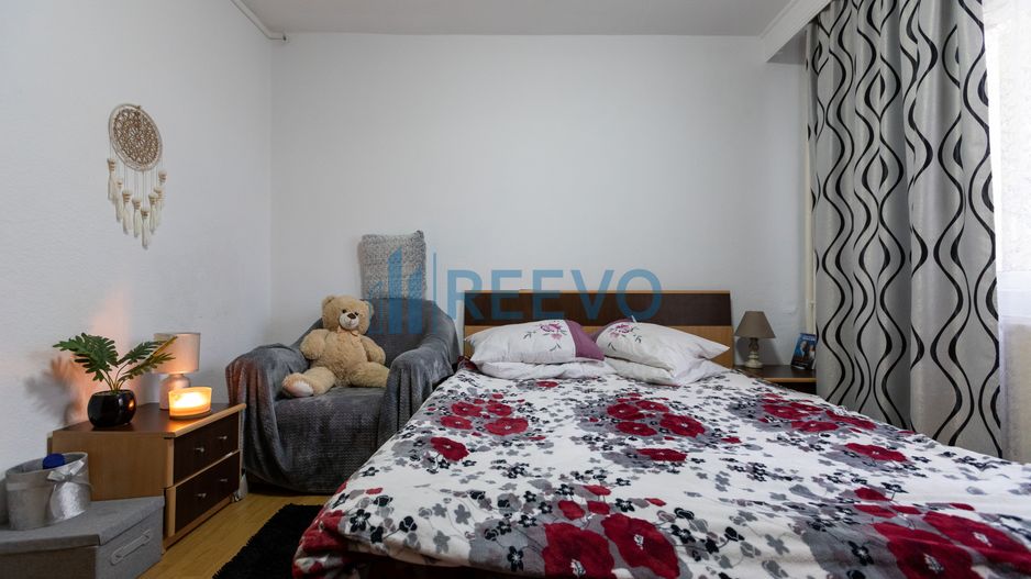 Apartament de vânzare etajul 3, str. Alecu Russo, Bacău - Poză 1