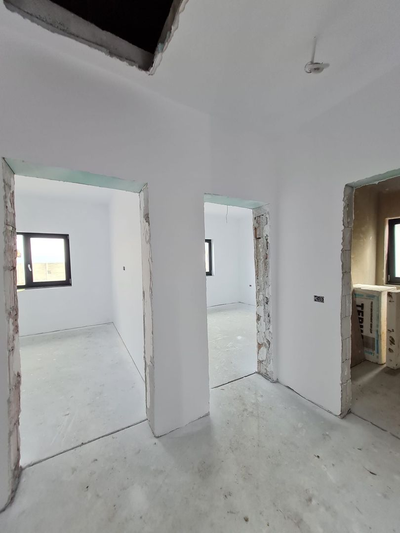 Casa individuala pe parter în Mosnita - Poză 12