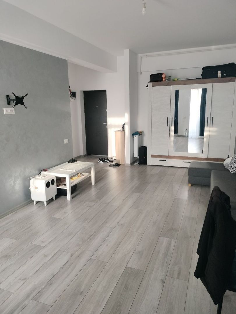 Apartament 2 camere tip studio de vanzare - Poză 1