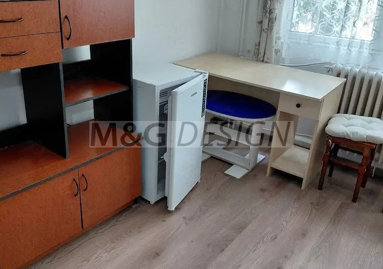 Garsoniera zona Complexul Studentesc etaj 2 - Poză 3