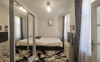 2 camere în inima orașului – ideal pentru locuit sau investiție - Poză 3