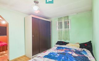 Casă cu 4 camere și 700 mp teren în Cermei - Poză 2