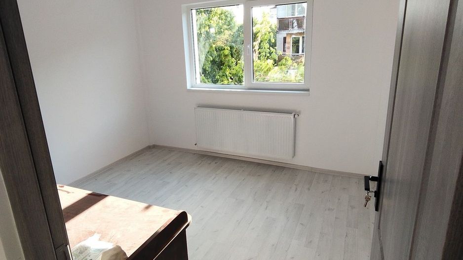 Apartament 2 camere finisat ,micro 16, etaj 2 - Poză 7