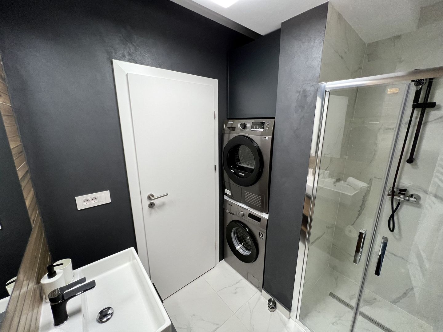 Apartament cu 2 camere in Alphaville Arena - Poză 17