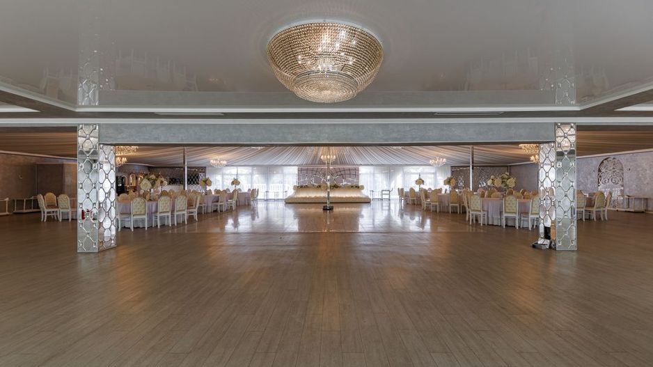 Complex HoReCa functional – 13.000 mp, venituri active, 15 km Timisoara - Poză 4