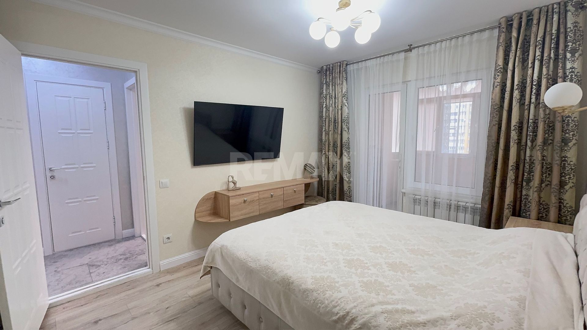 3 camere, Bd.Moscova, euroreparatie - Poză 7