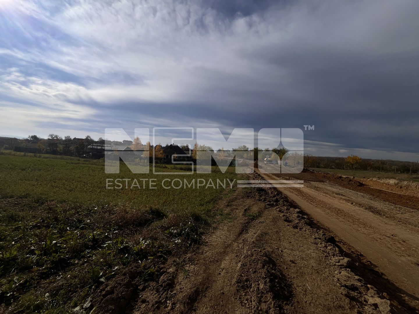 Teren De Vanzare  Intravilan  31 Ari I Suceava/Burdujeni  I 38.000Euro - Poză 1