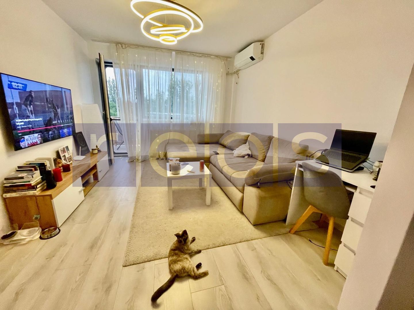 VANZARE APARTAMENT  2 CAMERE 50MP MOBILAT COMPLETE HILS PALLADY PARCARE INCLUS - Poză 1