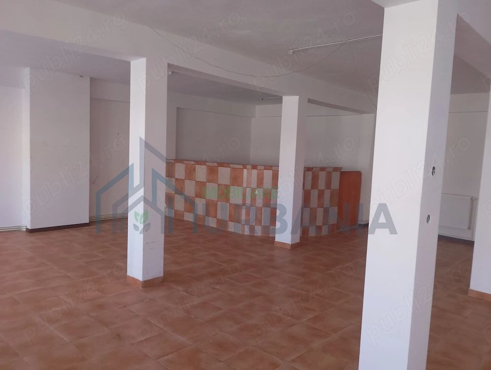 Casă cu teren de vânzare în Târgu Frumos - Poză 2