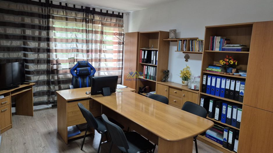 Vand spatiu comercial-tip birouri zona Teatru langa Cladirea Ilaș - Poză 4