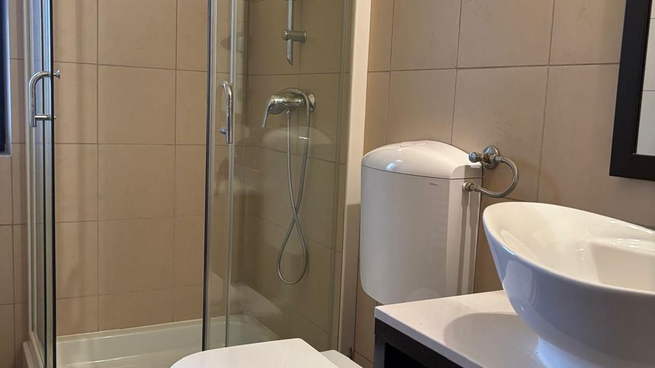 🏡 Casă individuală în Ronat – 6 camere, garaj dublu, finisată modern✨ - Poză 18
