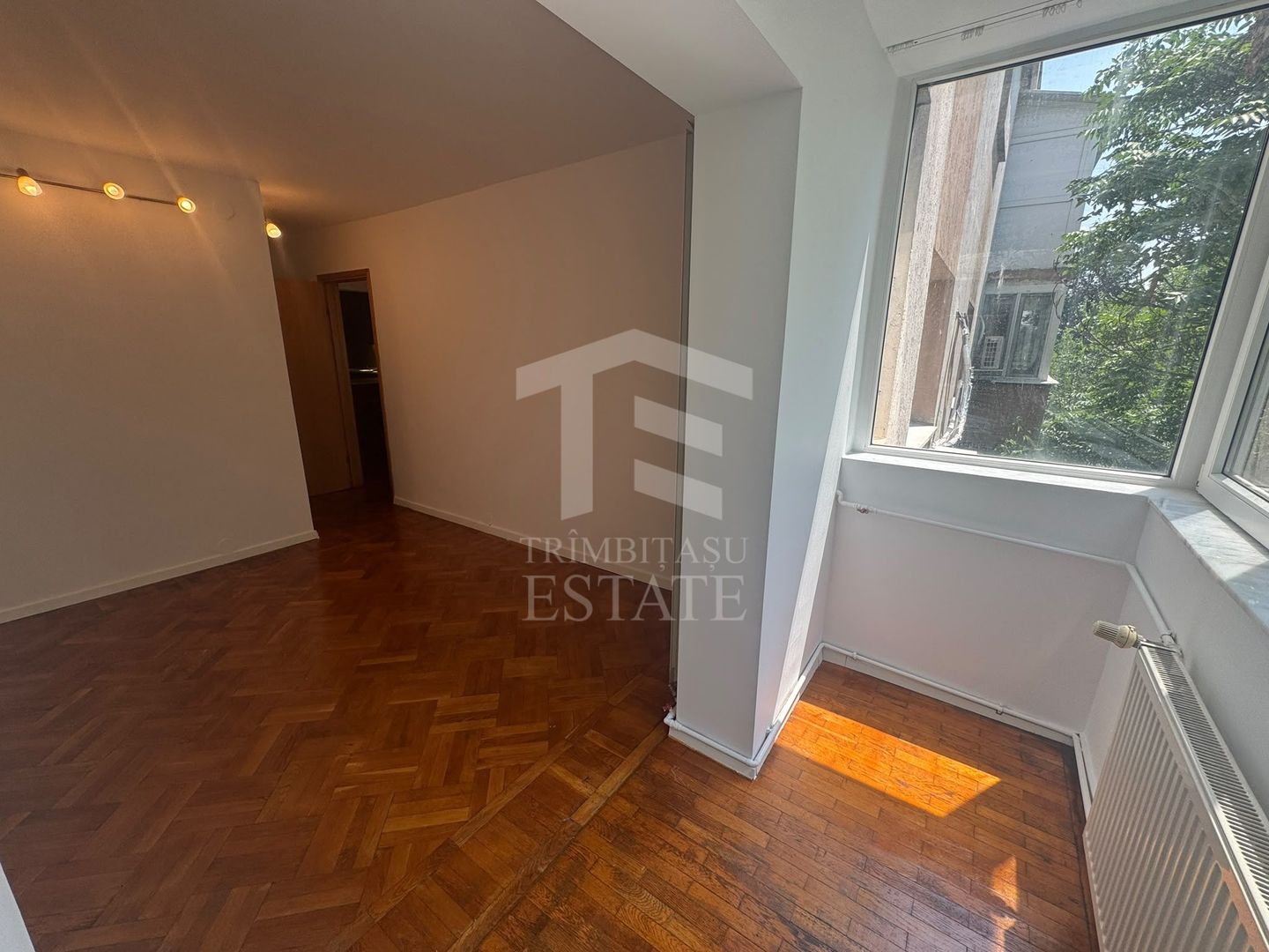 Apartament 4 Camere Crangasi Nemobilat 3/4 - Poză 2