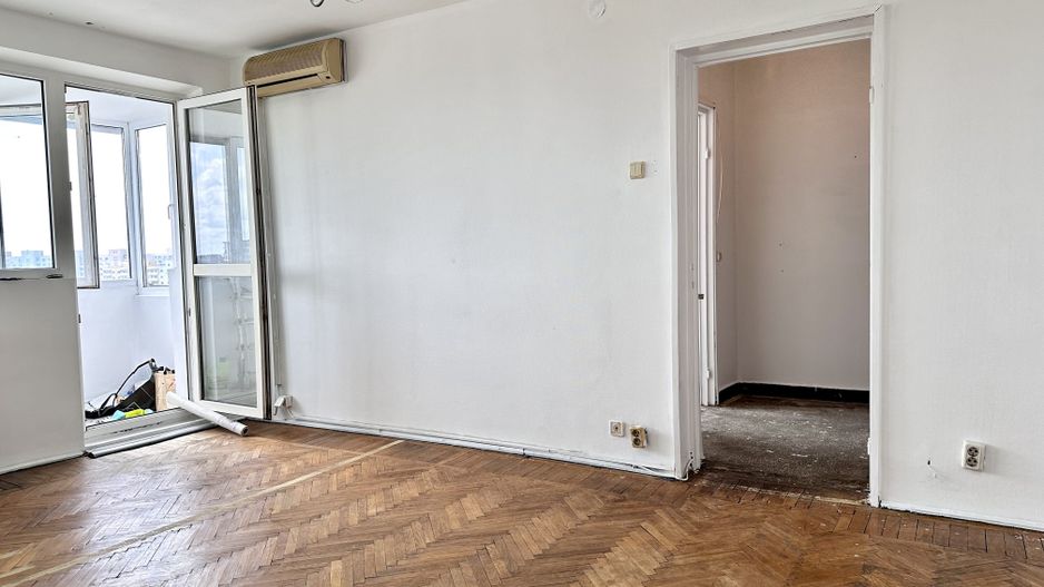 Apartament 2 camere Mihai Bravu 42-62, vedere spate, bloc izolat - Poză 1