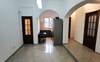 De vanzare apartament 3 camere in vila, in Cotroceni - Poză 6