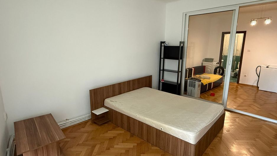 VANZARE Garsoniera in zona Unirii - Poză 3