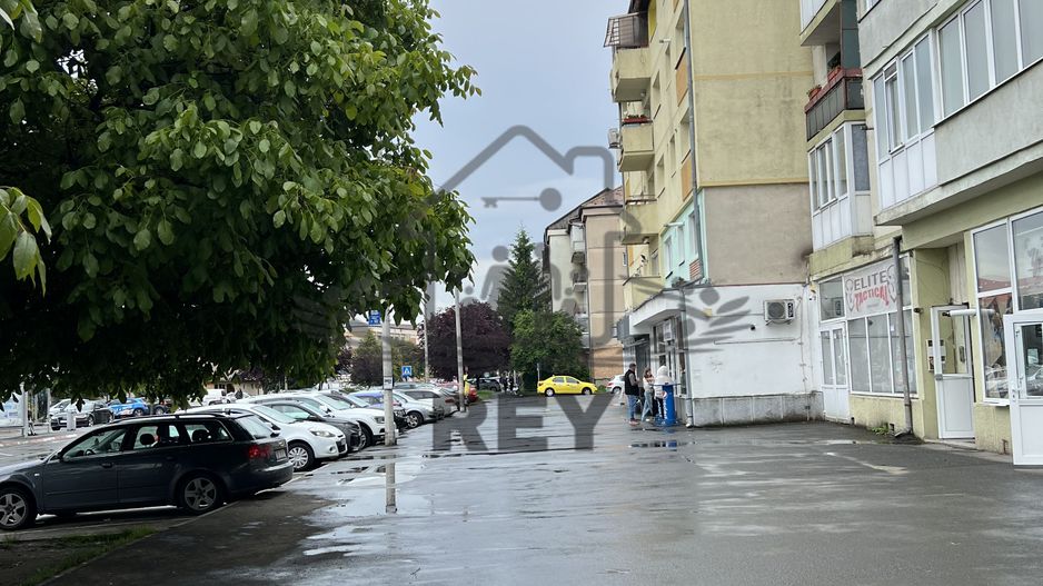 Apartament 2 camere decomandat,renovat integral, mobilier nou /pivniță - Poză 15