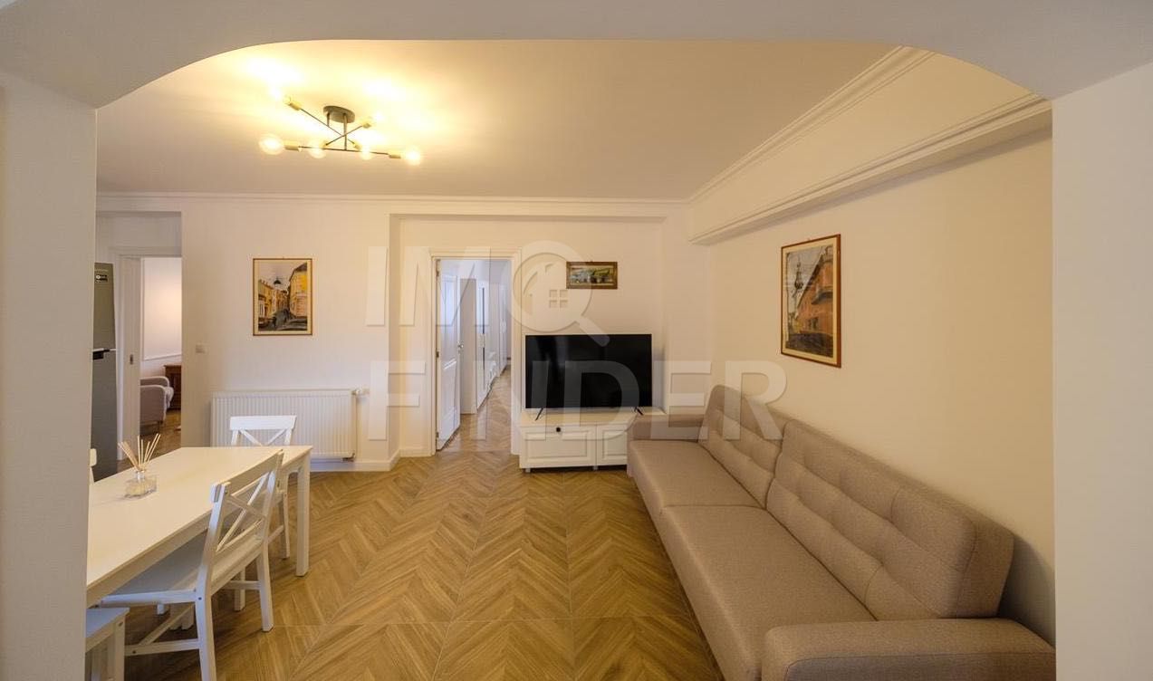 Prima inchiriere - Apartament 3 camere 80 mp zona Centrala - Poză 6