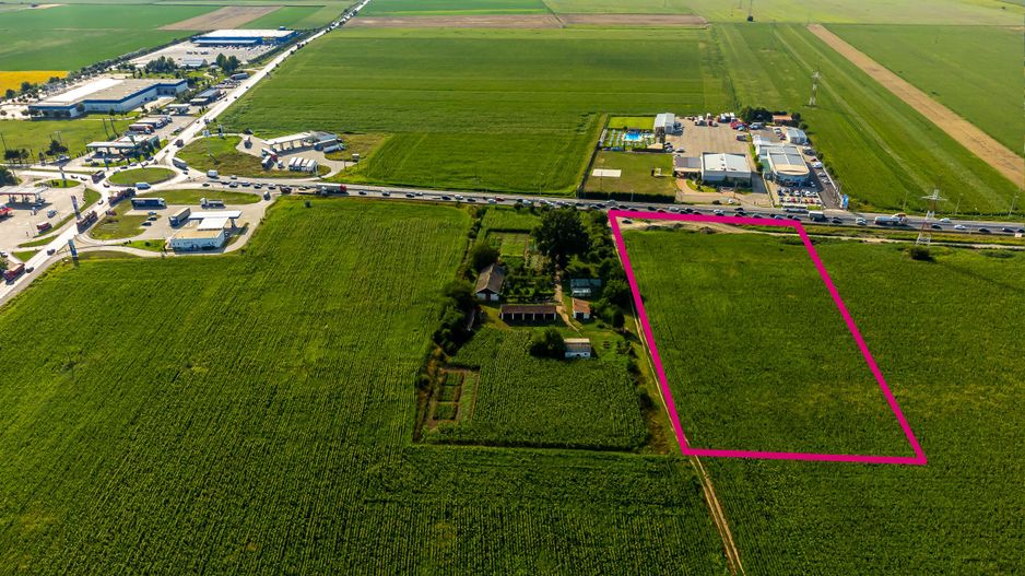 Teren vis-a-vis de reprezentanța Ford Arad - Poză 5