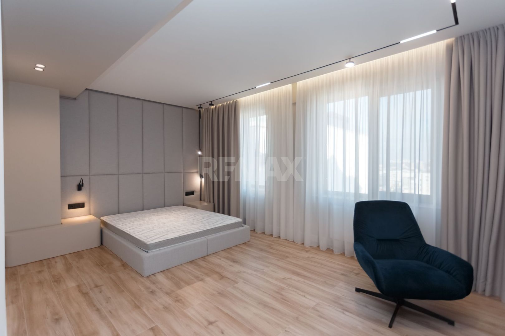 De închiriat apartament, 3 dormitoare + terasă, str. Teatrală 3, Centru. - Poză 14