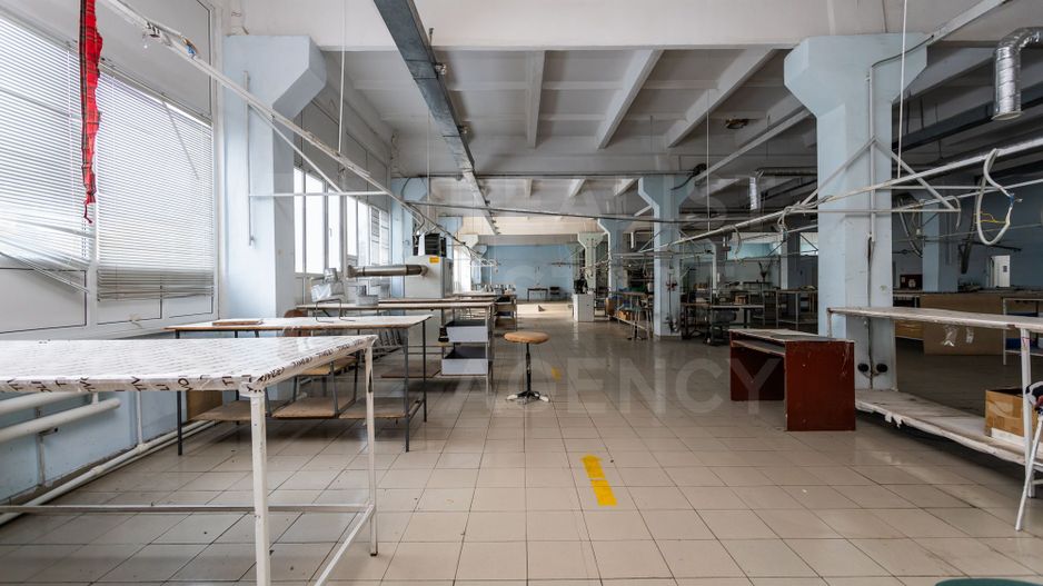 Chirie, spațiu industrial, 3000 mp, str. Sprîncenoaia, Centru - Poză 12