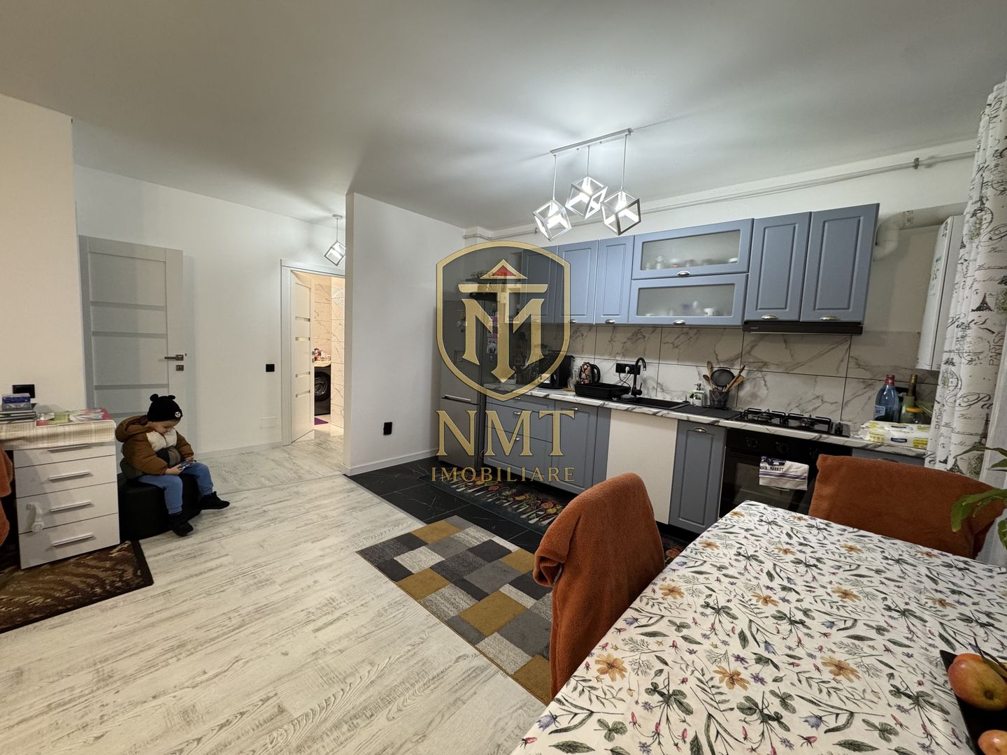 Apartament cu 2 camere | 47 mp mp | Eroilor - Poză 1