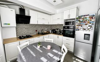 Apartament 3 camere cu balcon generos, parcare și pivniță – Turnișor - Poză 8