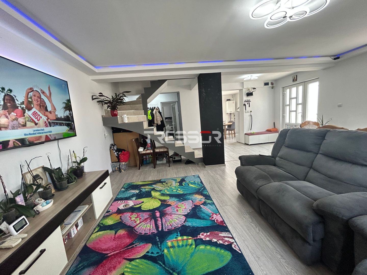 Casă P+1E cu terasă circulabilă, garaj amenajat și finisaje moderne - Poză 9