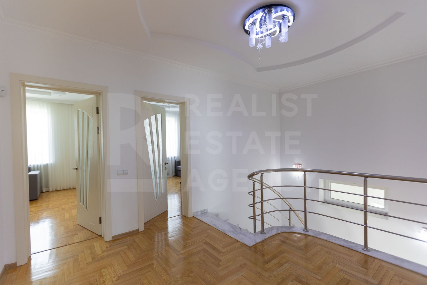 Chirie, casă, 2 nivele, 5 camere, str. George Meniuc, Centru - Poză 12