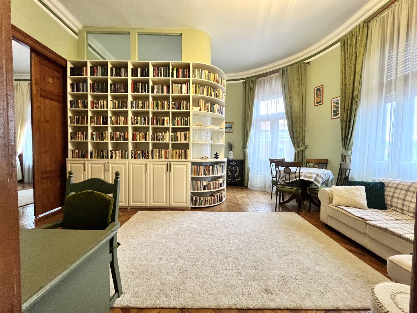 Apartament grandios cu vedere spectaculoasă spre Piața Libertății - Poză 6