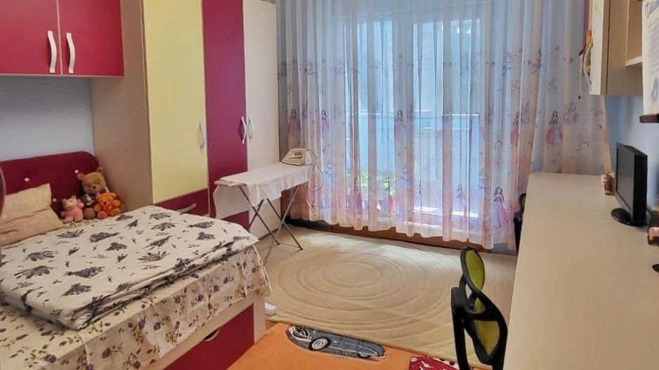 Apart. 3 camere etaj 1, aproape de Complexul Velenta, Oradea – VANZARE - Poză 8