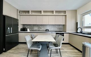 Prnthouse 3 camere | Scară interioară  | 2 balcoane - Poză 6