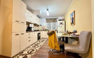 Decomandat, la cheie, Baza Sportivă "La Terenuri"!! - Poză 9