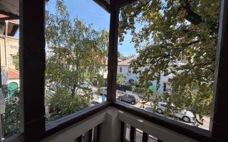 Vilă spectaculoasă cu arhitectură tradițională - Poză 7