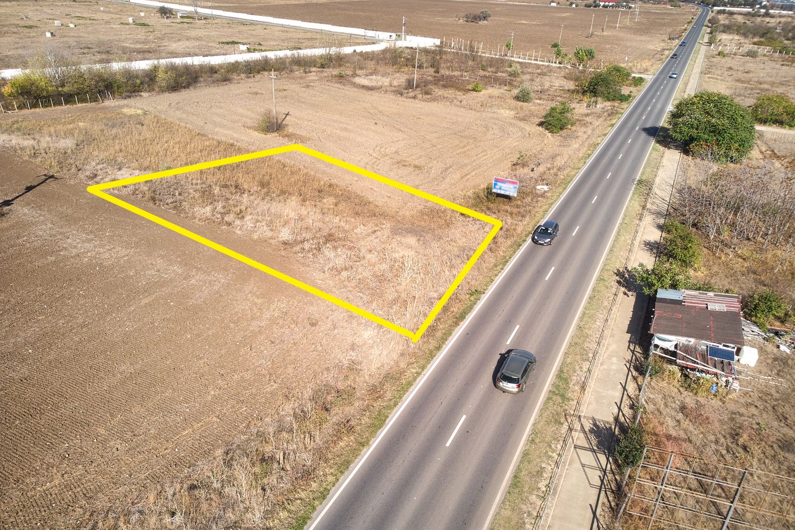 Teren intravilan 1000 mp cu deschidere 26ml la E85 2 Mai - Poză 1