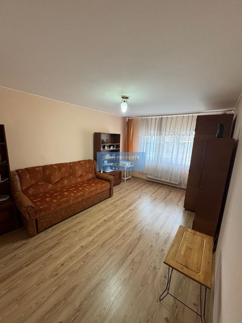 De Vânzare - Apartament 3 Camere, Strada Decebal - Poză 17