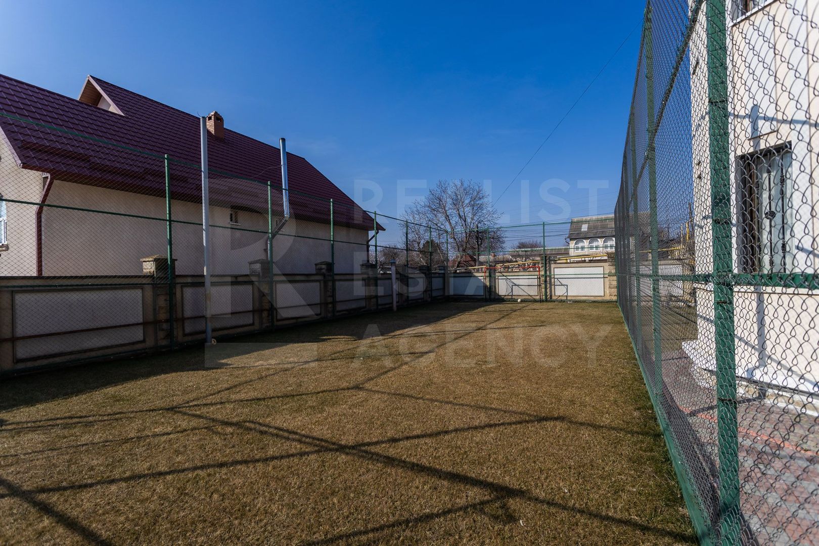 Vânzare casă de lux, 700 mp + 22 ari, situată în Tohatin - Poză 27
